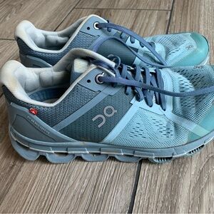 Oncloud Blue Running Shoe